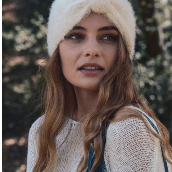 Mohair Bow Headband - Picture 8 of 8